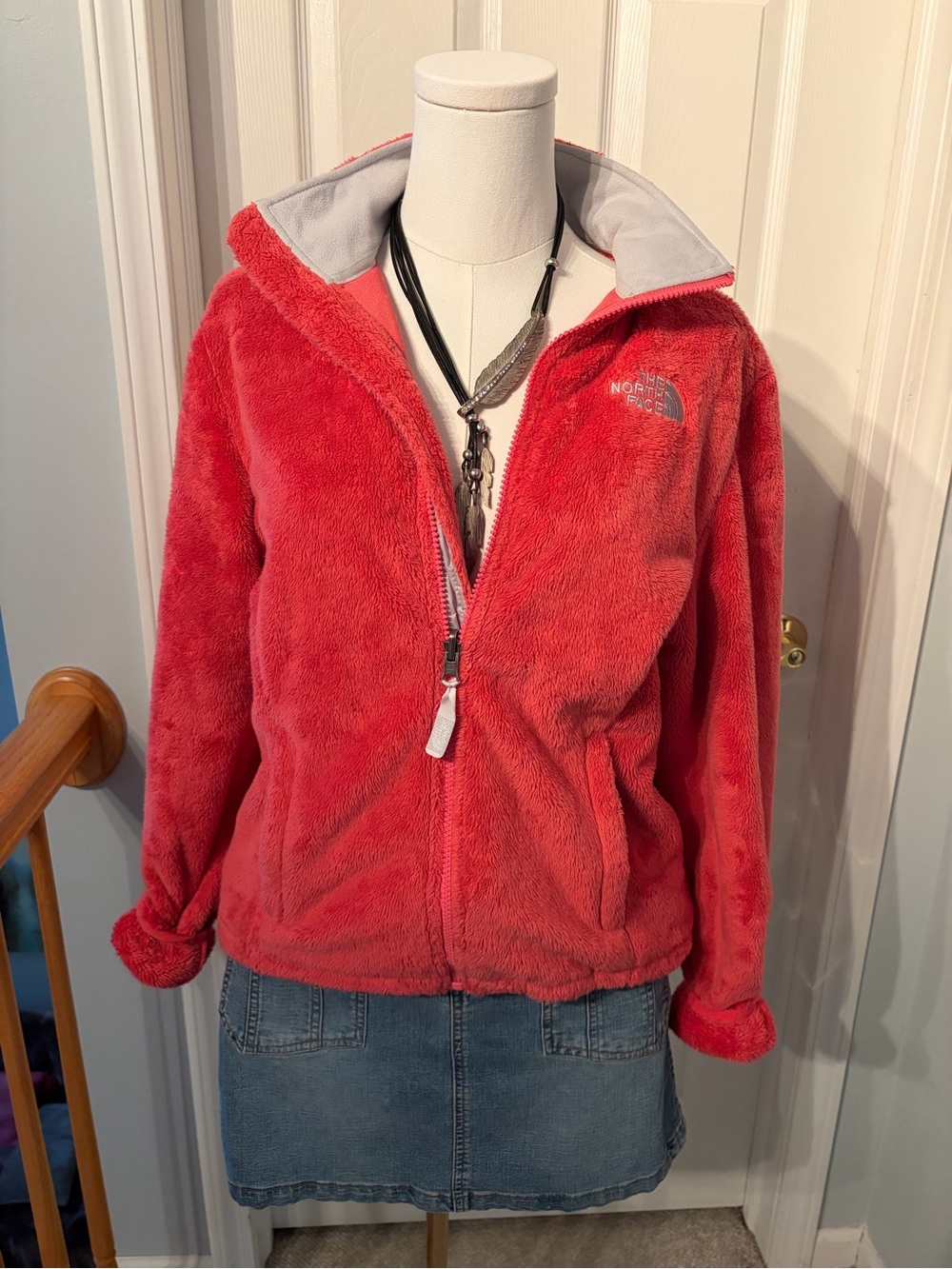 The North Face Woman Coral Pink Plush Fleece Jacket!